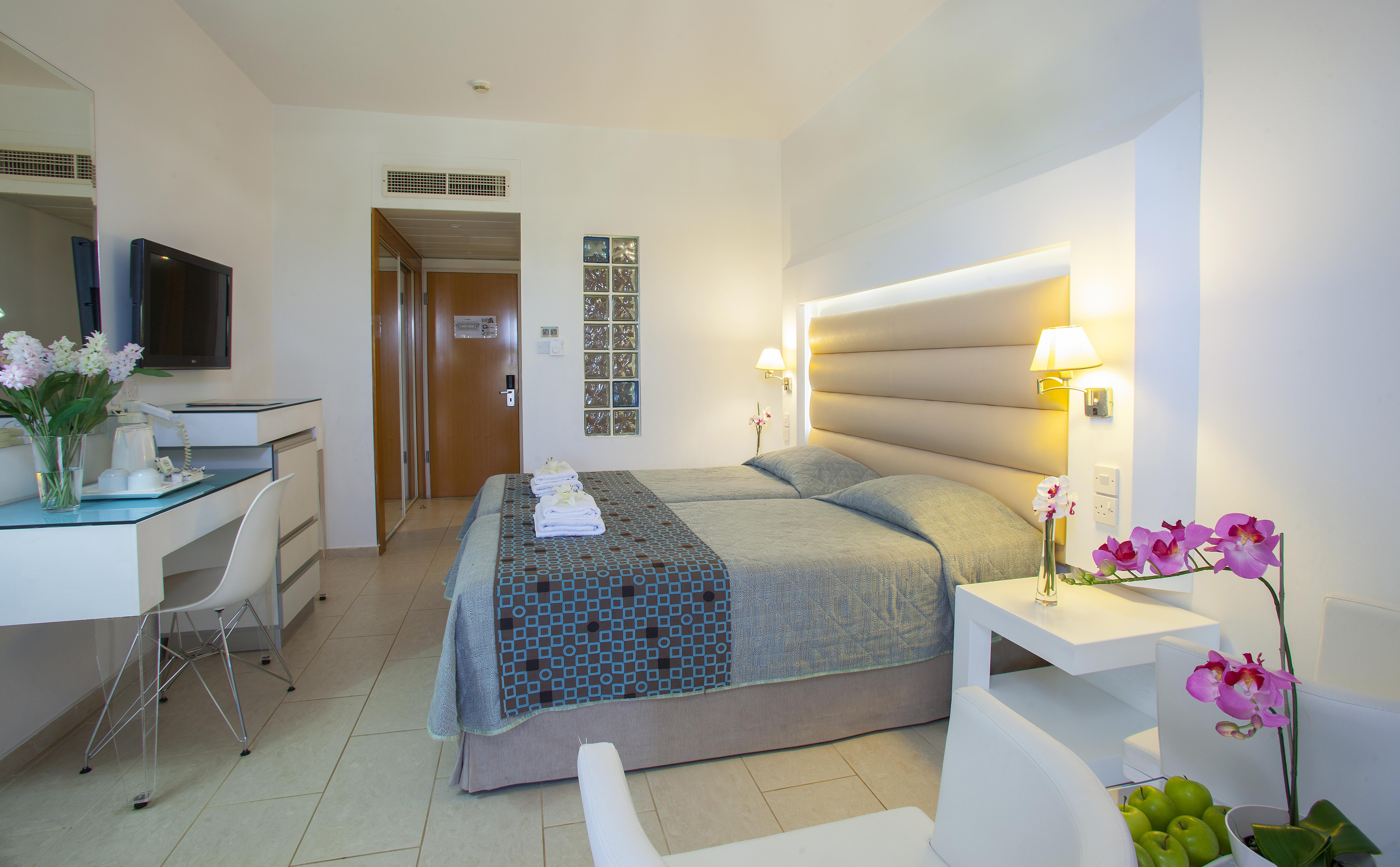 Leonardo Cypria Bay Hotell Geroskipou Eksteriør bilde